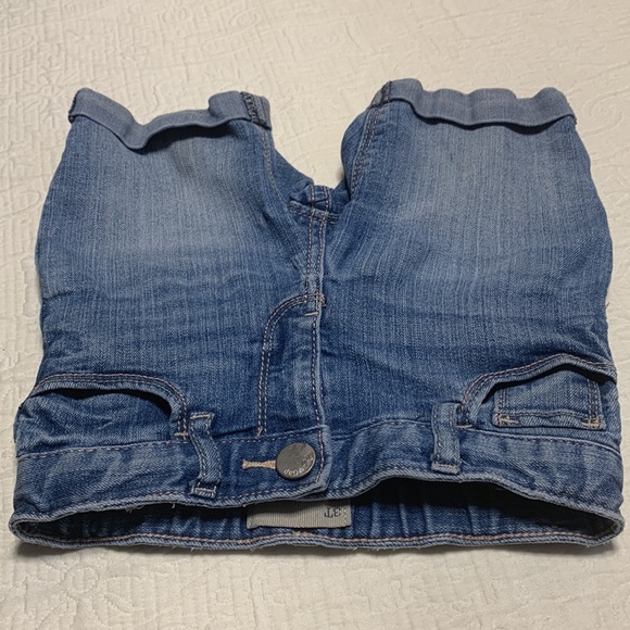 3T (6/$20) Stretch-Denim Jean Shorts by Gap - Picture 14 of 14